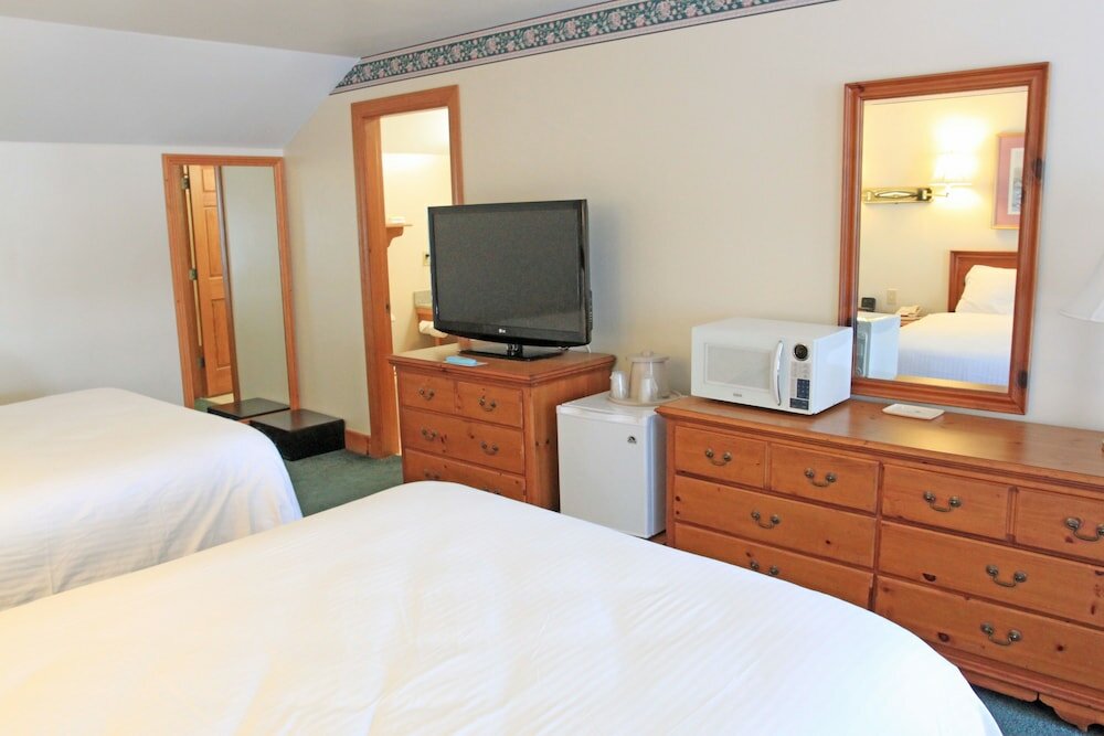 Фото Tugboat Inn