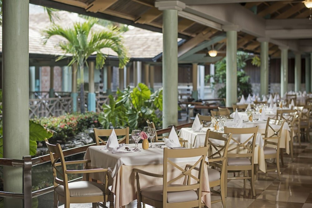 Фото Iberostar Selection Bavaro Suites