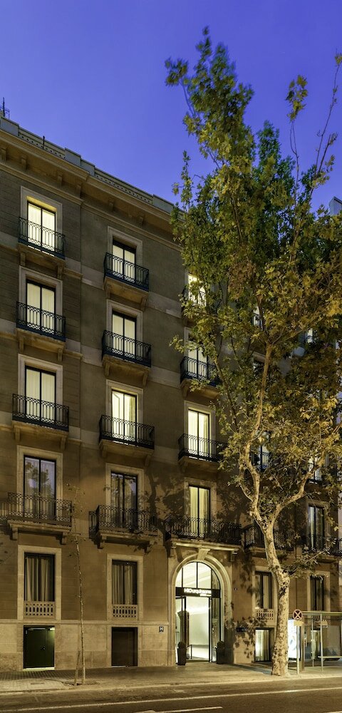 Фото H10 Urquinaona Plaza