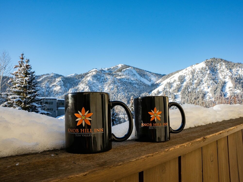 Фото Knob Hill Inn