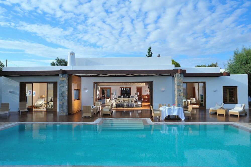 Фото Grand Resort Lagonissi Athens