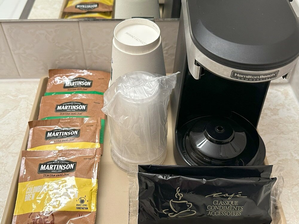 Фото Super 8 by Wyndham Lethbridge