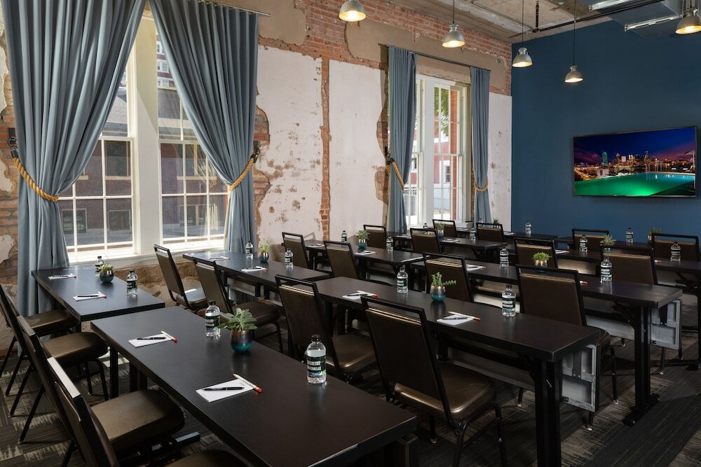 Фото Canvas Hotel Dallas