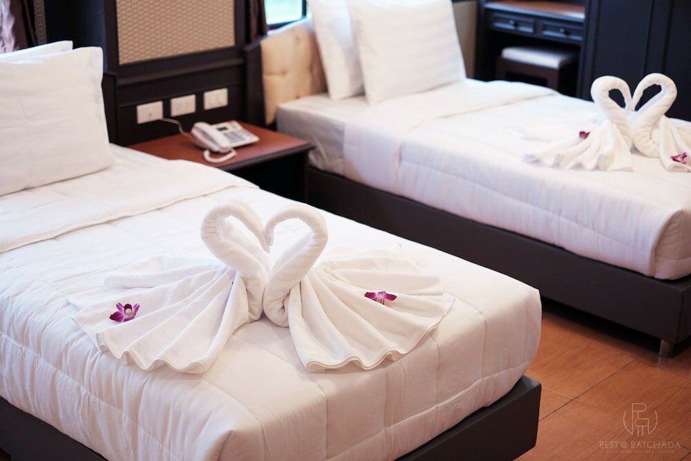 Фото Rest at Ratchada Hotel