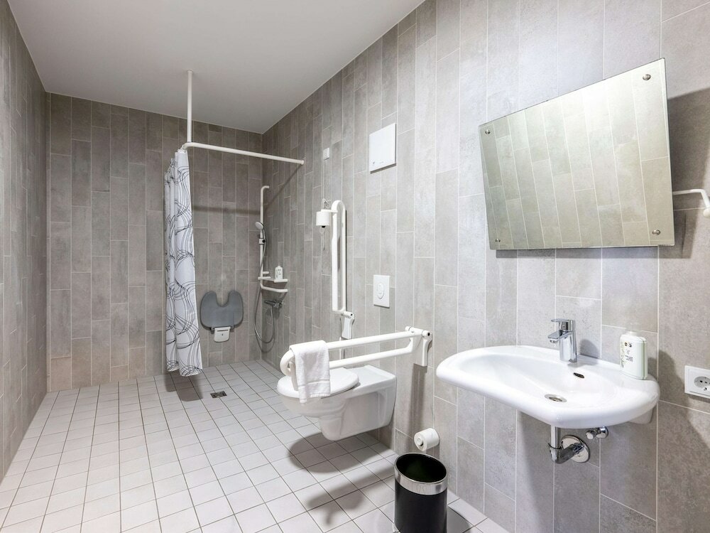 Фото B&b Hotel Schweinfurt-City