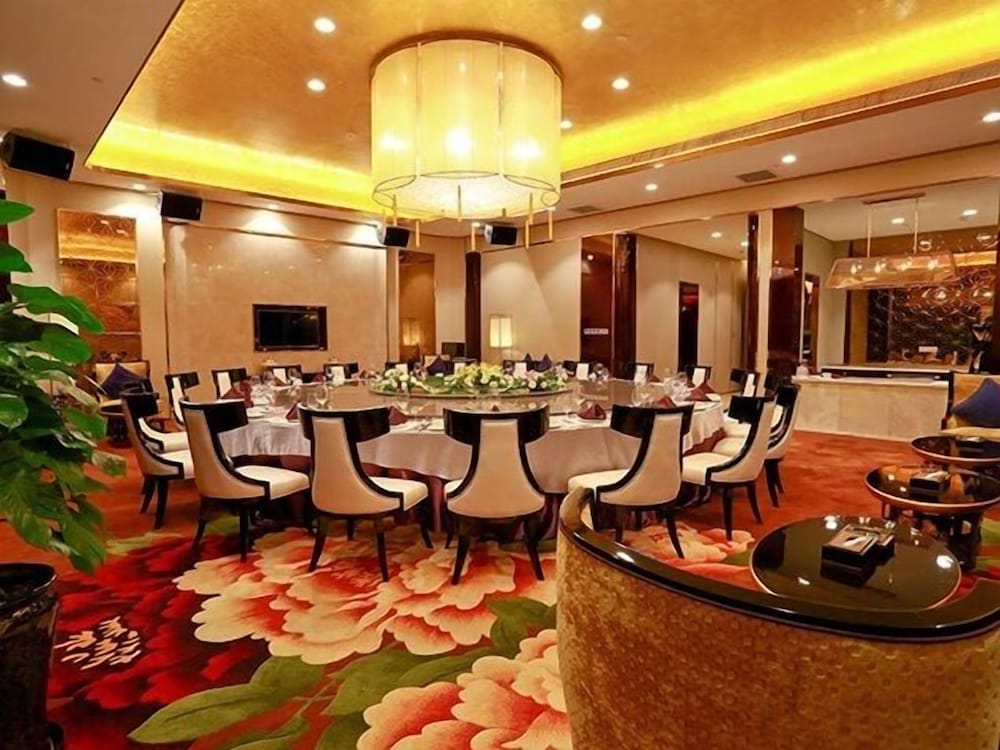 Фото Jin Jiang International Hotel Urumqi