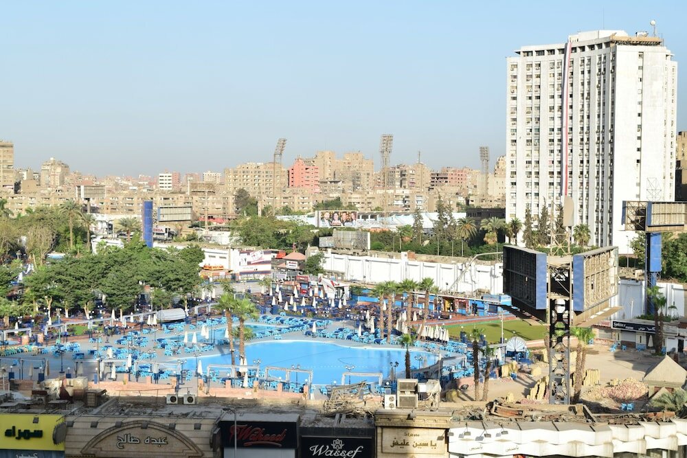 Фото Holidays Express Hotel