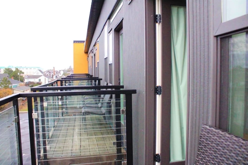 Фото SaltLine Hotel