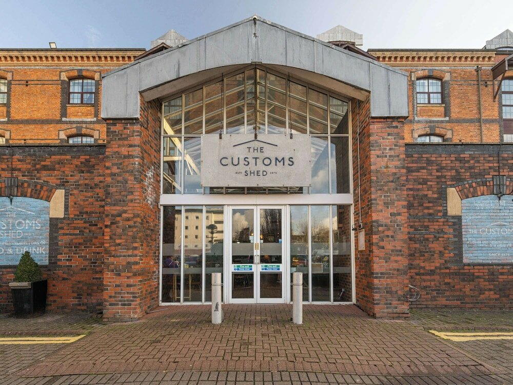 Фото Novotel Cardiff Centre