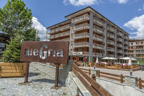 Внешний вид отеля Hotel K2 в Сауза-д'Оульксе, фото 1