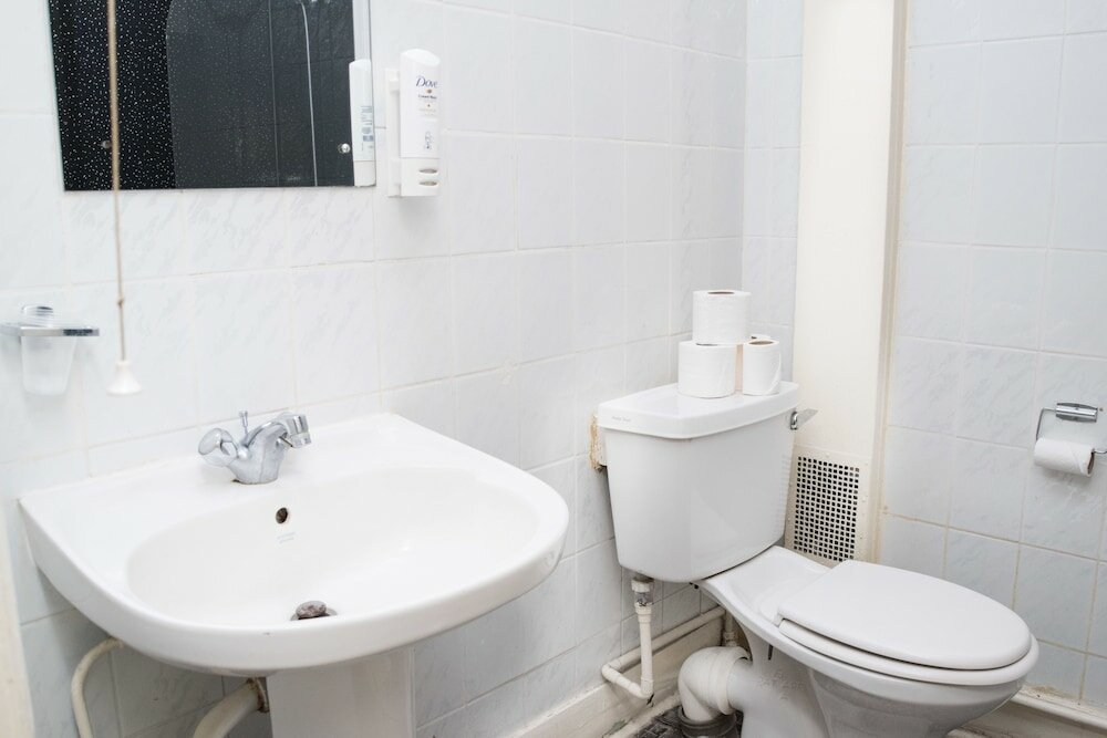 Фото Rose Court Hotel