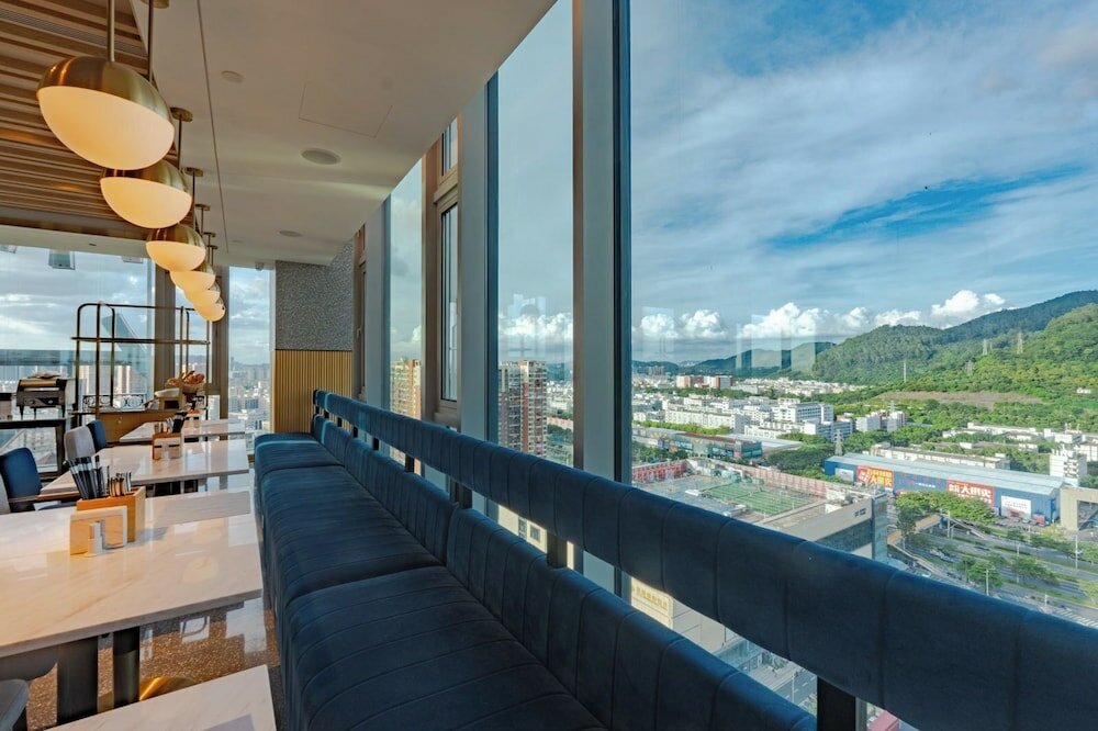 Фото Hilton Garden Inn Shenzhen Airport