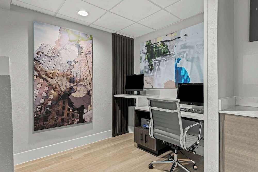 Фото Best Western Sterling Hotel & Suites