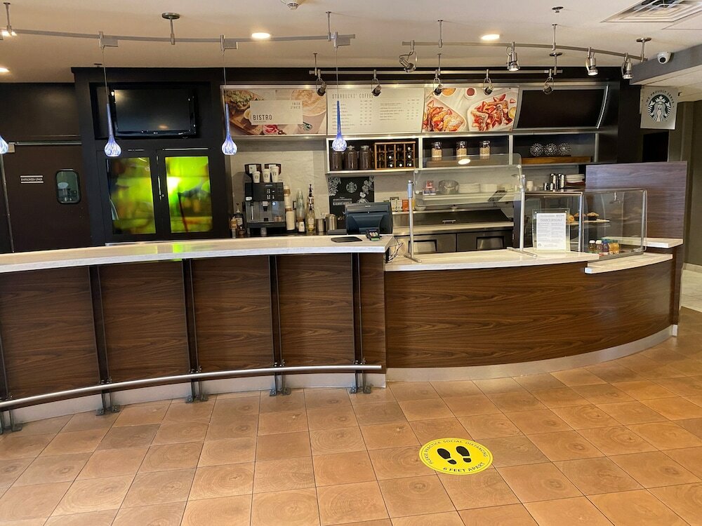 Фото Courtyard by Marriott Raynham