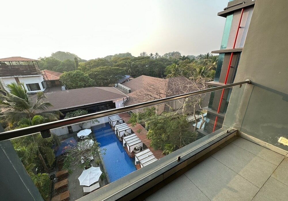 Фото SinQ Party Hotel