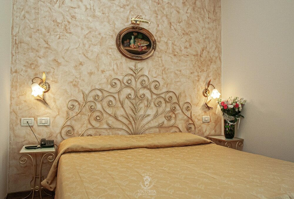 Фото Viktoria Palace Hotel