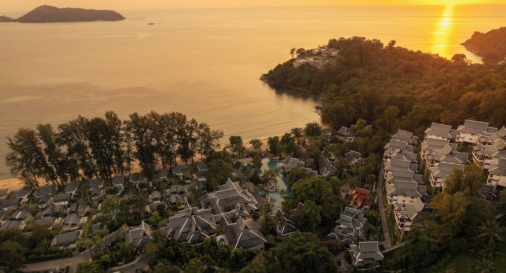 Фото Thavorn Beach Village Resort & SPA