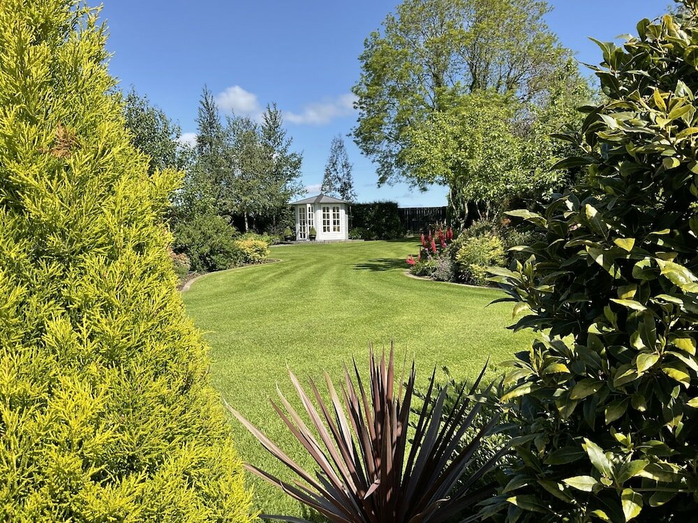 Фото Crowfield House