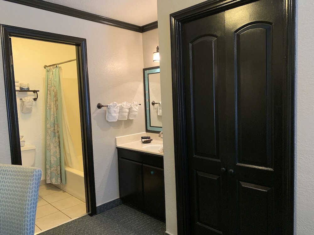 Фото The North Shore Inn