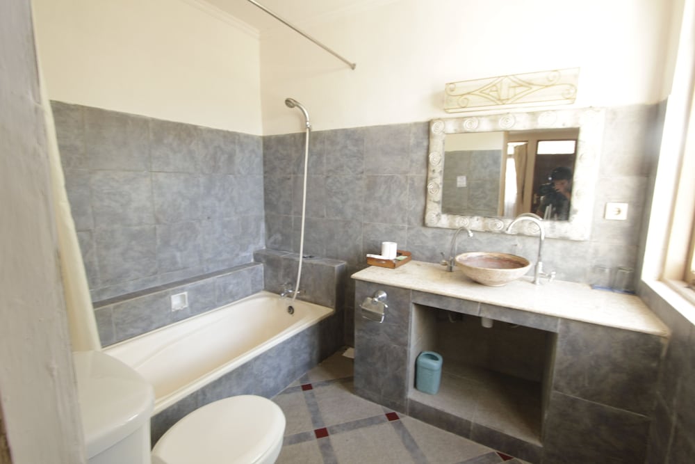 Фото Alit Beach Resort and Villas