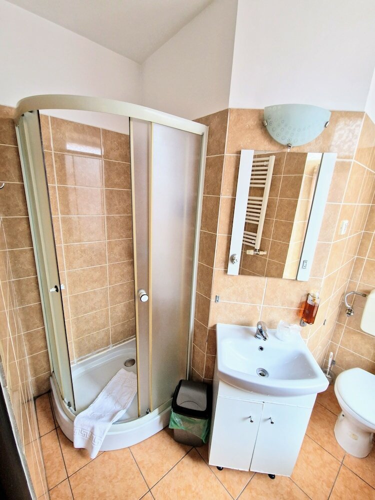 Фото Main Square Apartments & More