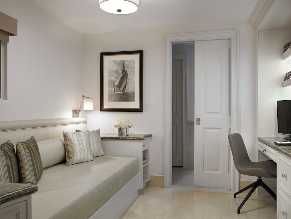 Фото Acqualina Resort & Residences On The Beach