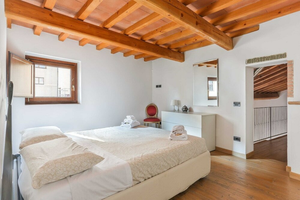 Фото Uffizi Suite II in Florence - Hosted by Sweetstay