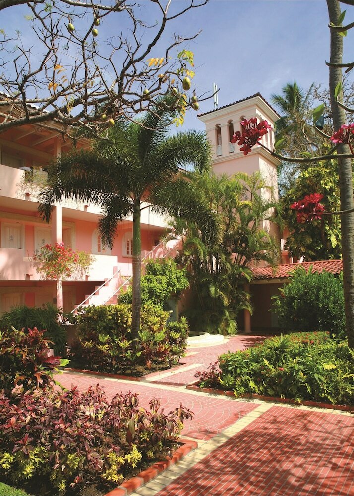 Фото Fairmont Royal Pavilion