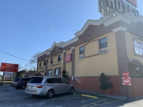 Гостиница Red Carpet Inn Elmwood Park в Патерсоне