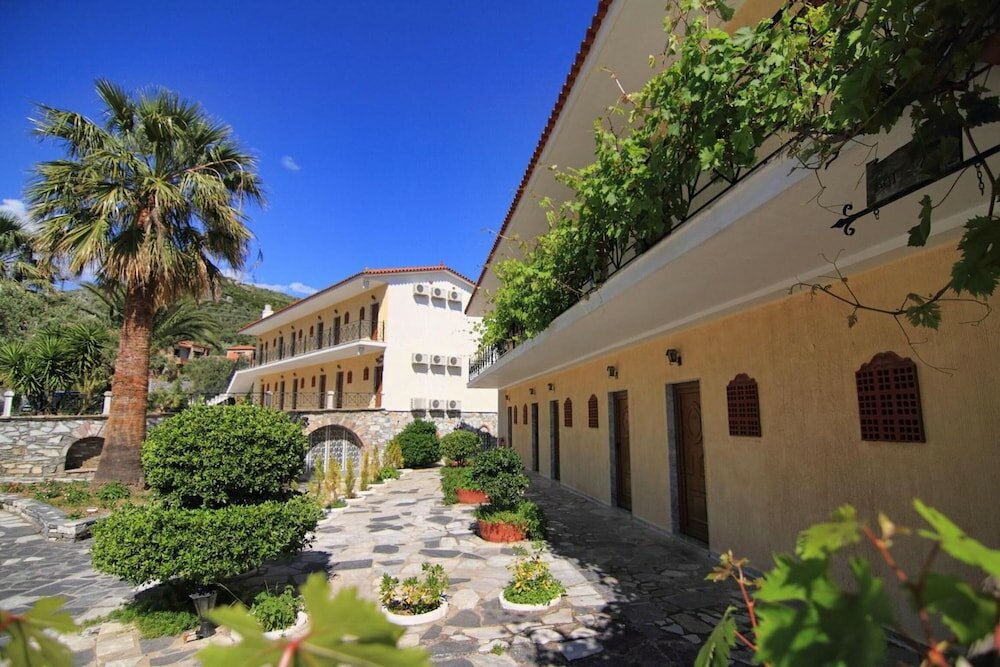 Фото Mytilana Village Hotel