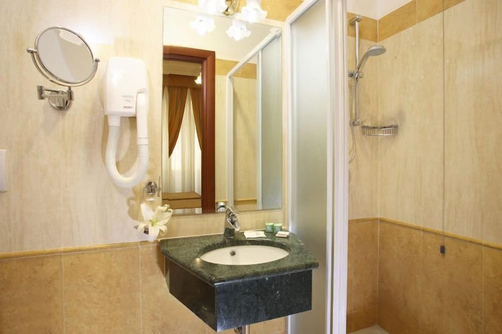 Фото Hotel Contilia