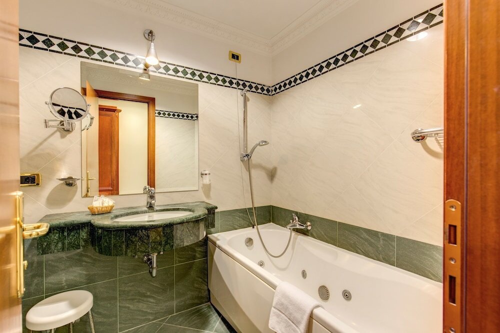 Фото Hotel Contilia