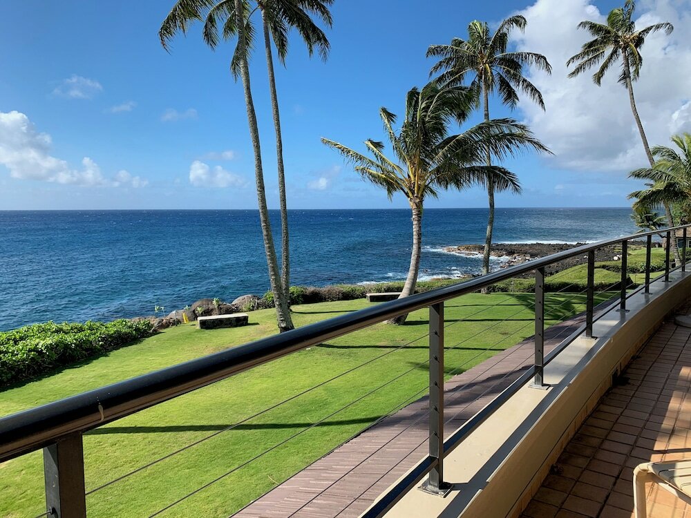 Фото Whalers Cove Oceanfront Resort