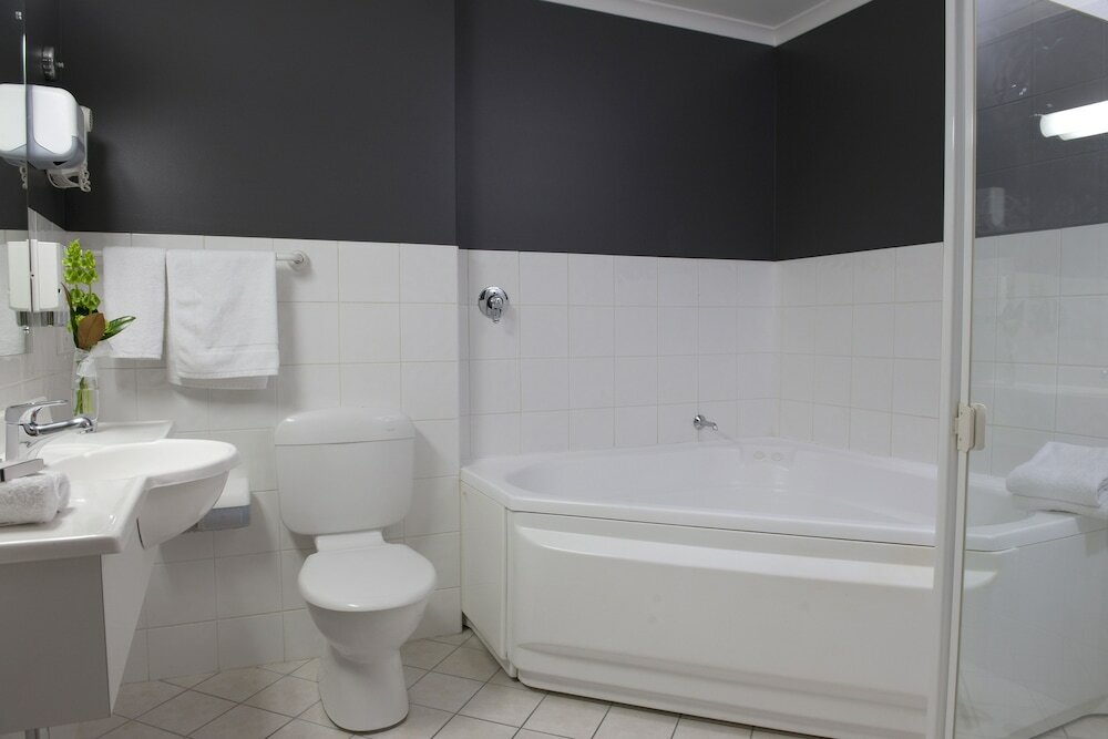 Фото Adelaide Riviera Hotel