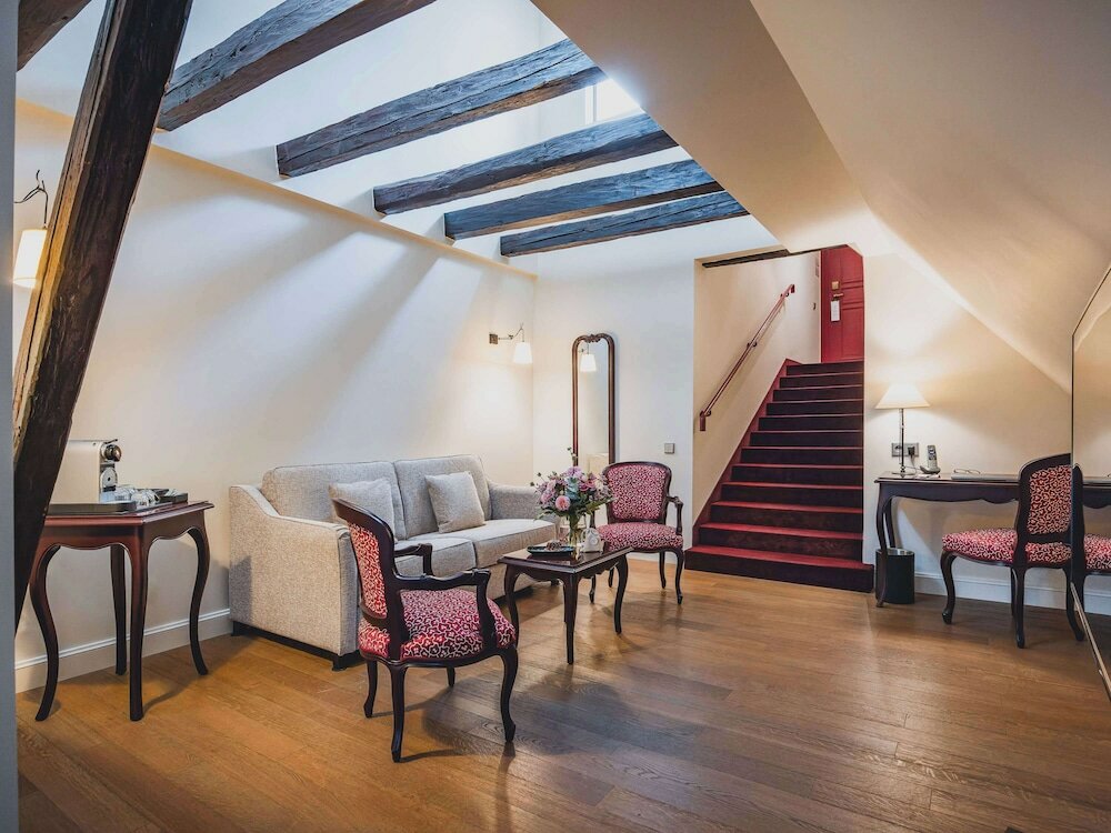 Фото Hôtel Cour du Corbeau Strasbourg