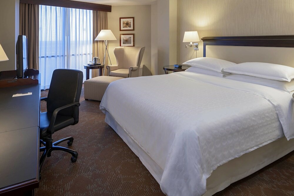 Фото Sheraton Houston Brookhollow Hotel