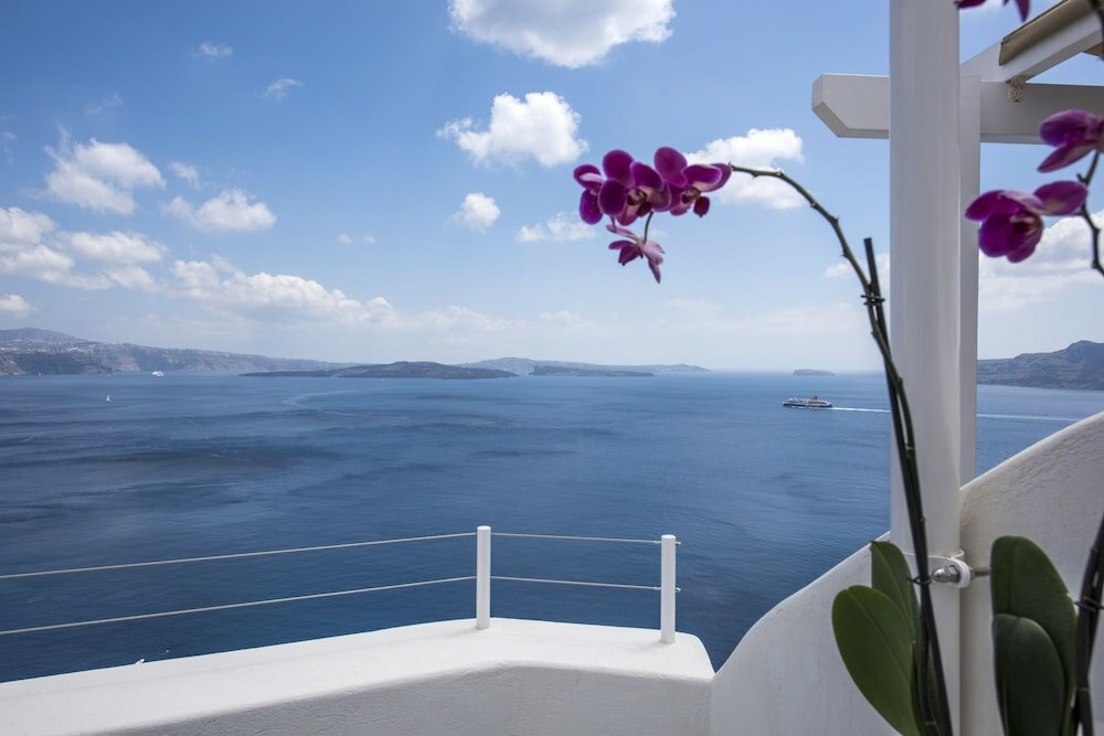 Фото Ambition Suites