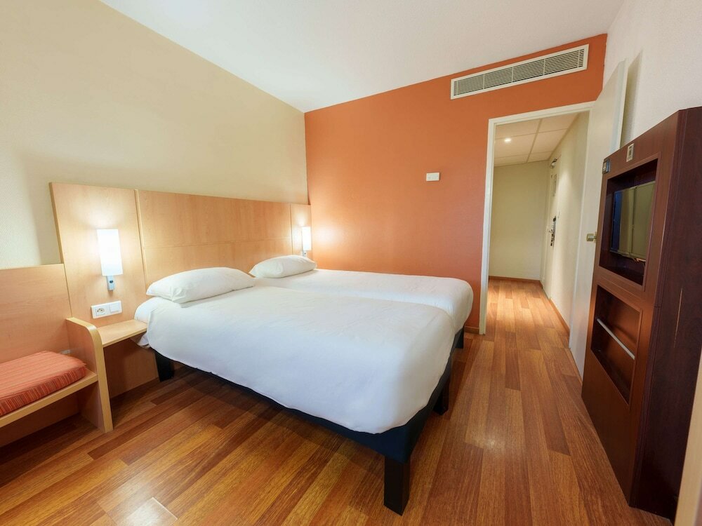 Фото Hôtel Ibis