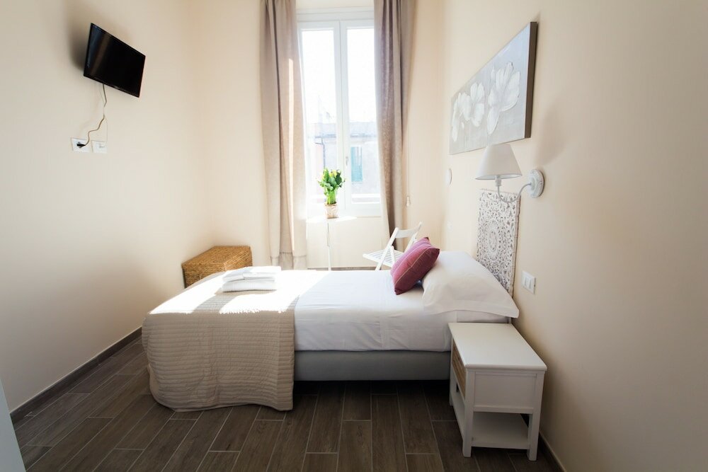 Фото Emily Rooms