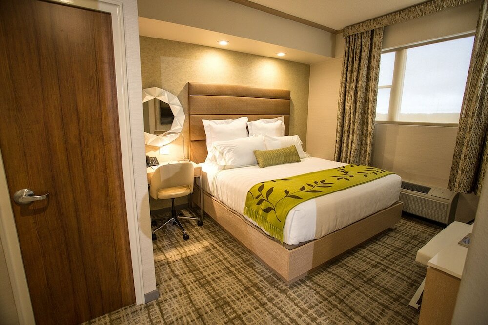 Фото The Fredonia Hotel and Convention Center