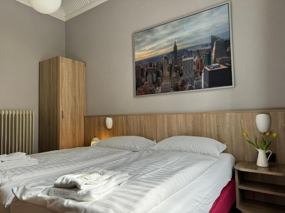 Фото Hotel-Pension Kieler Hof