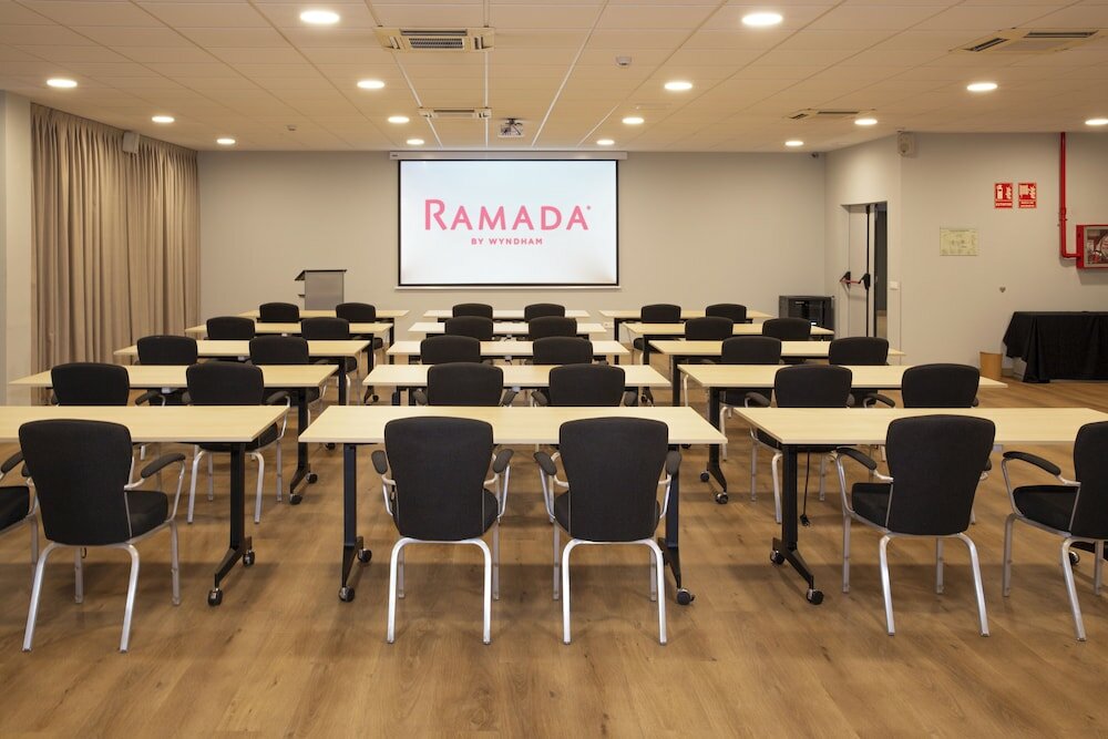 Фото Ramada by Wyndham Madrid Getafe