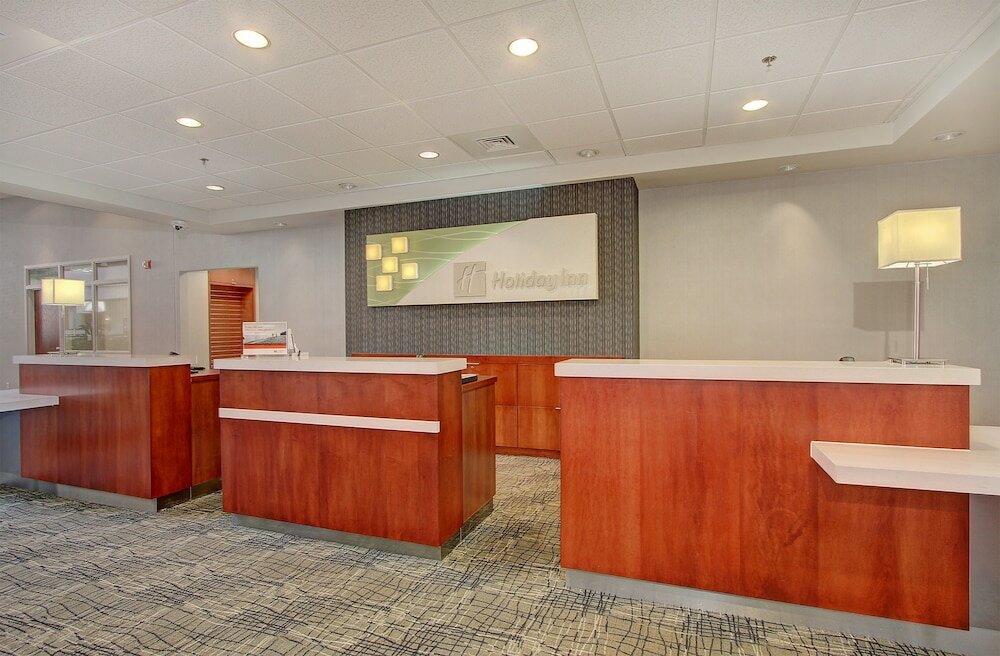 Фото Holiday Inn University Plaza-Bowling Green, an Ihg Hotel