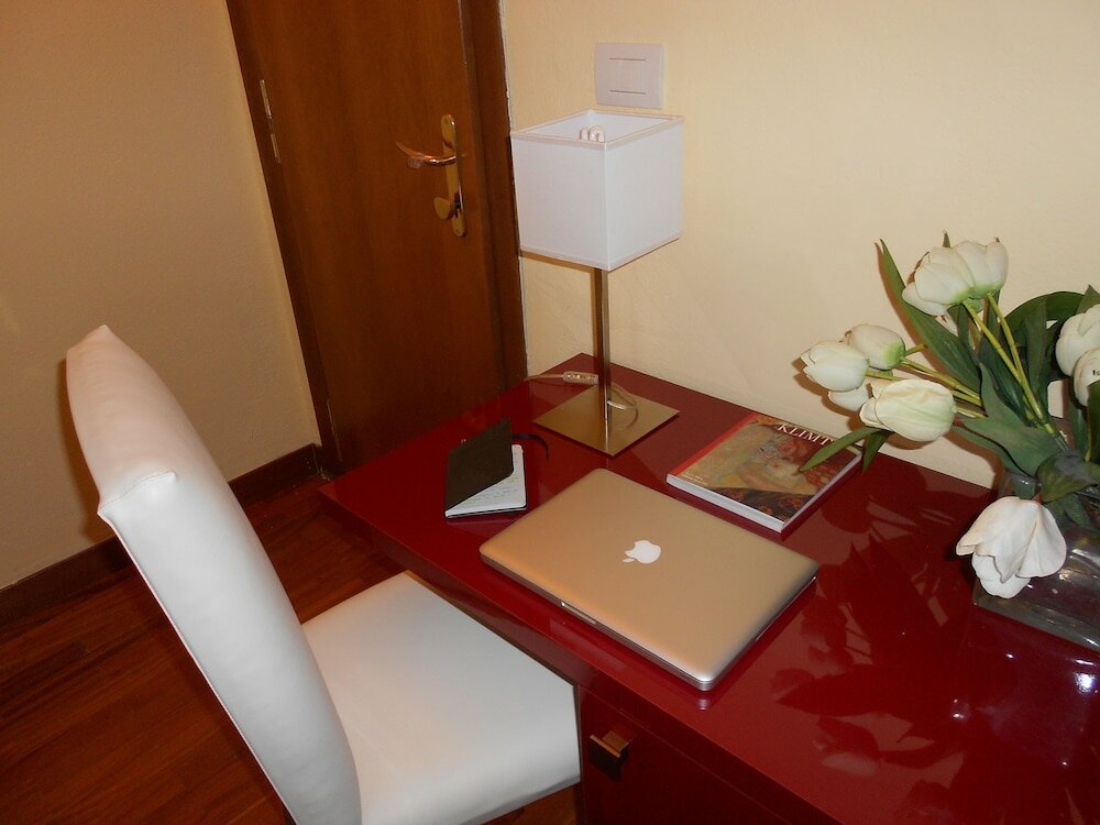 Фото Hotel Minerva Milan