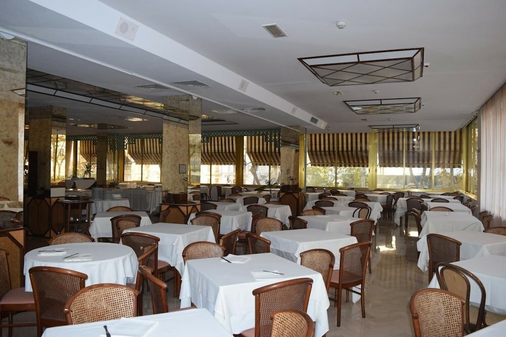 Фото Hotel Ariminum