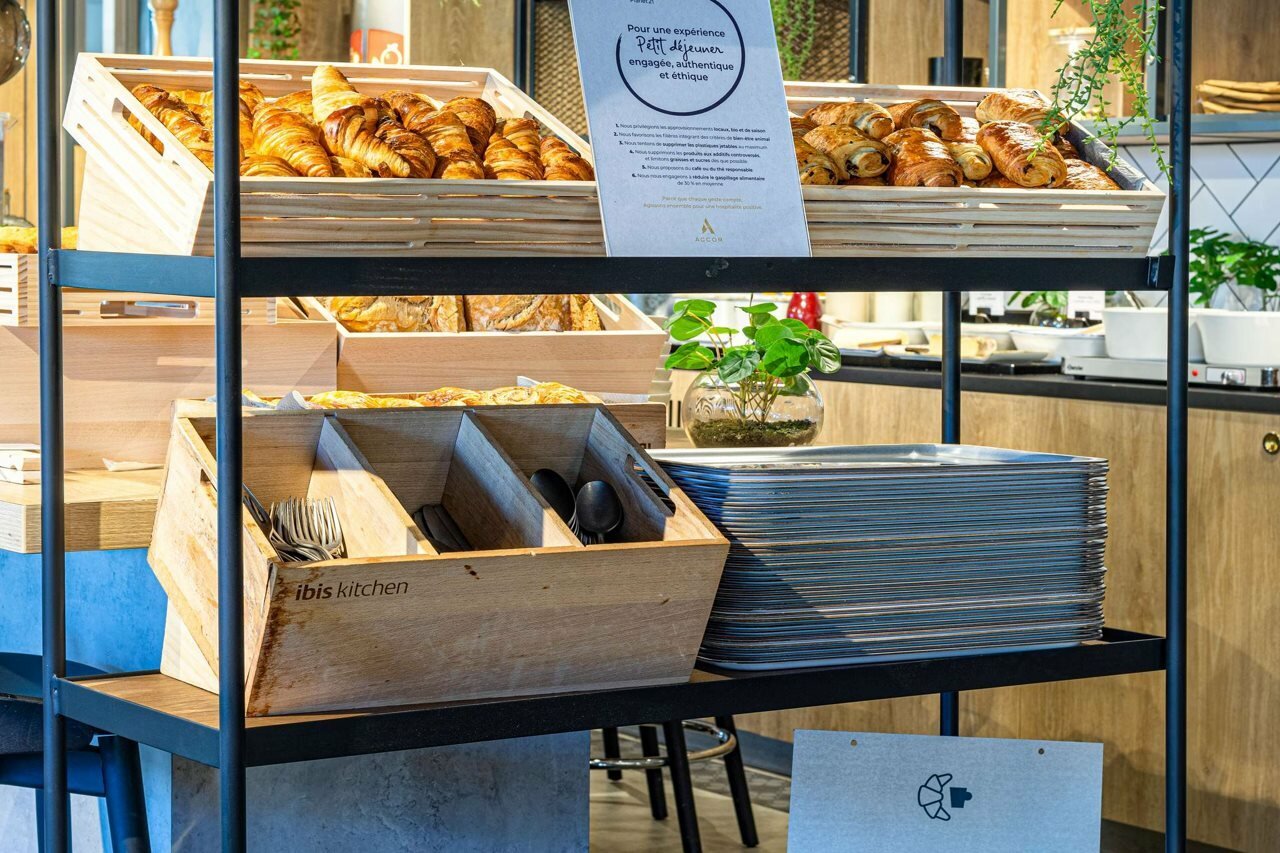 Фото Kyriad Paris Nord Porte de Saint Ouen