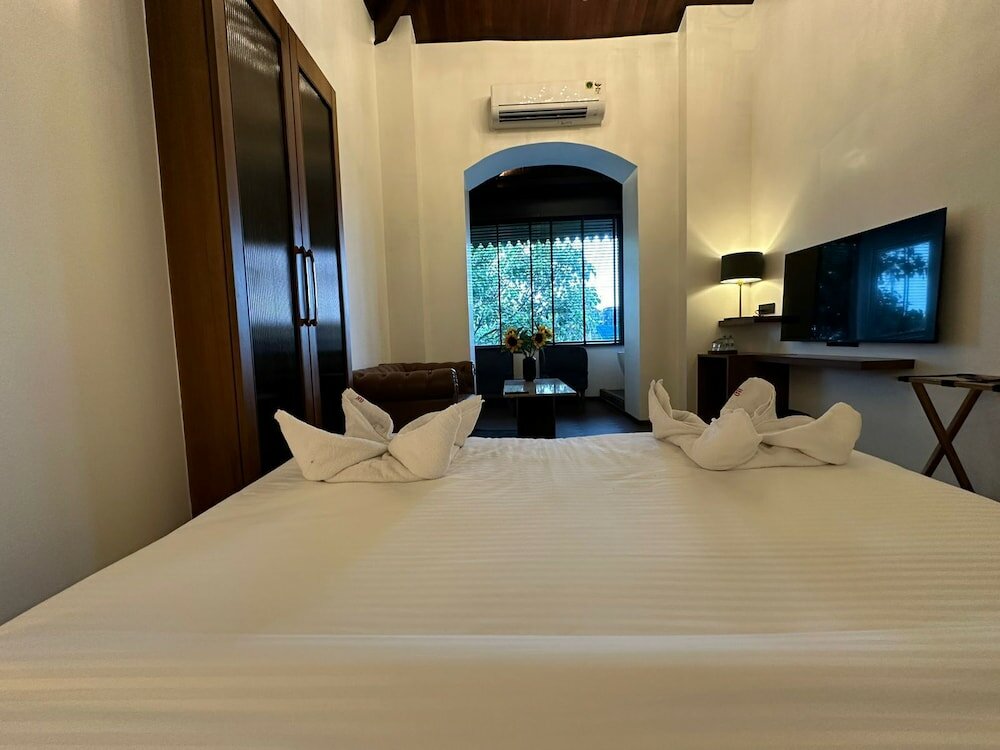 Фото Gulf Hotel Colaba