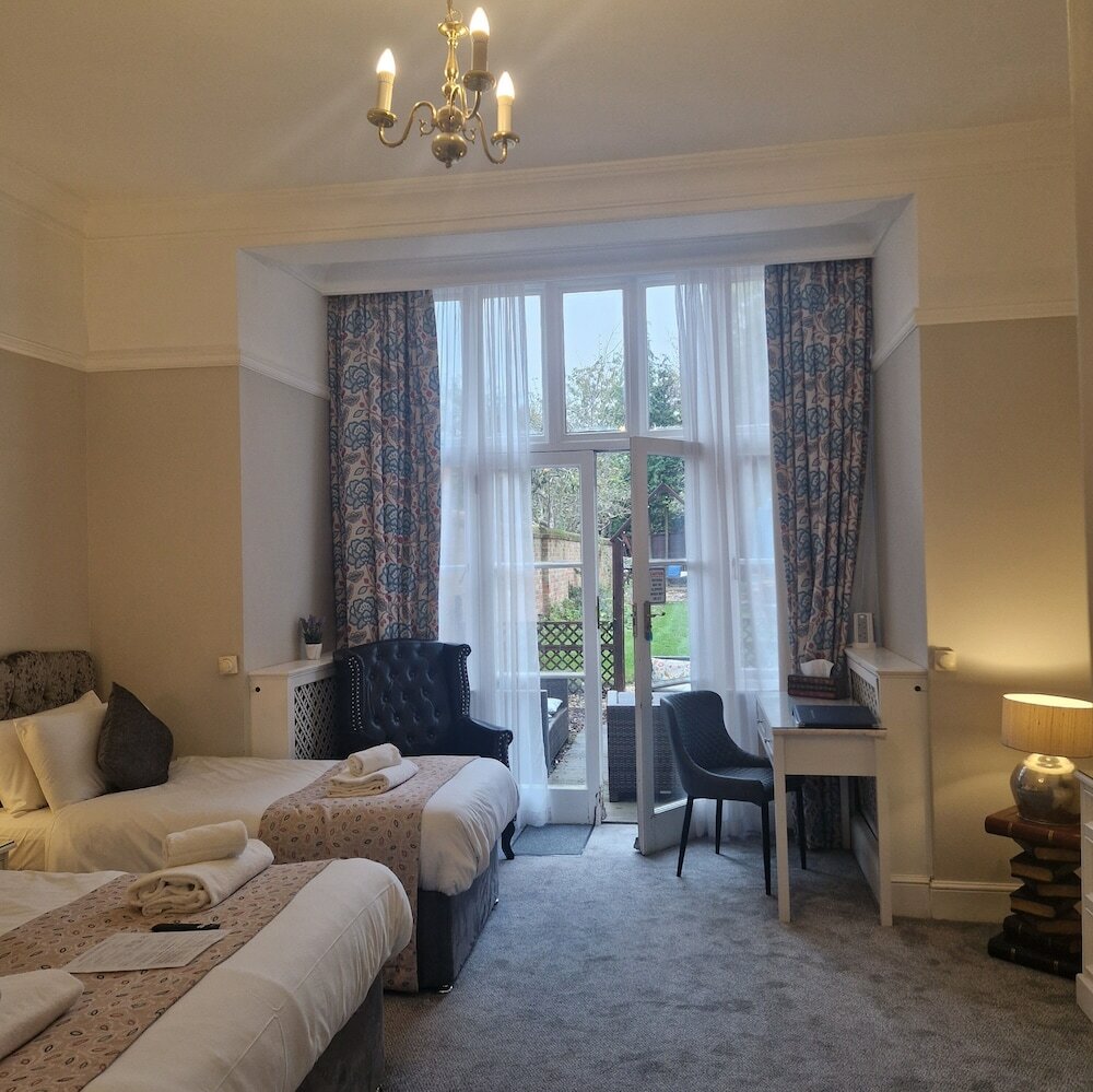 Фото St Margarets Hotel