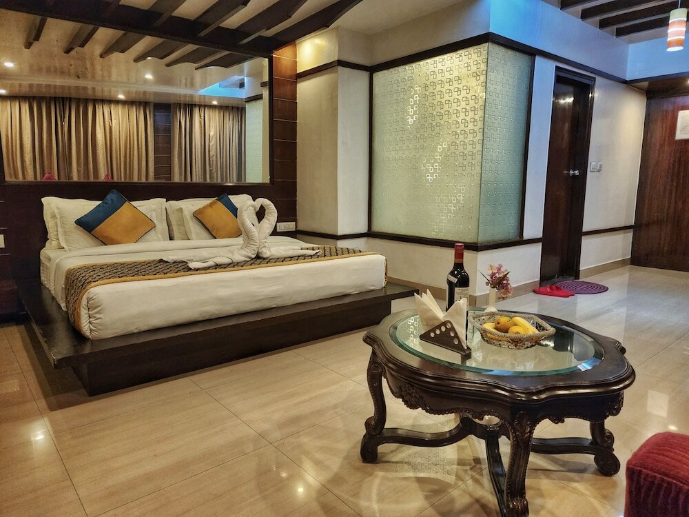 Фото Hotel Surya