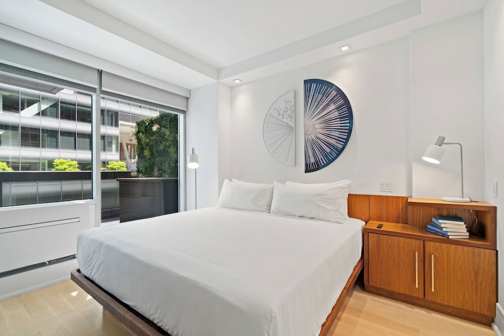 Фото The Gotham Hotel